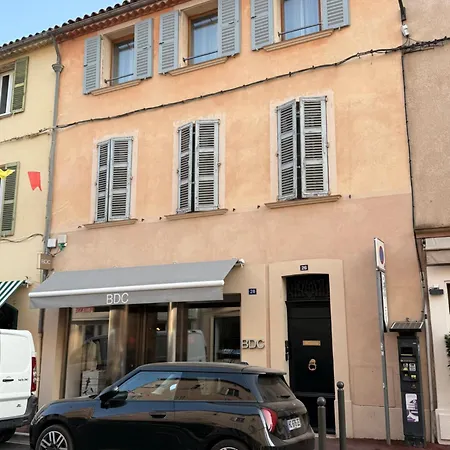 La Ramatuelle Place Des Lices Saint-Tropez
