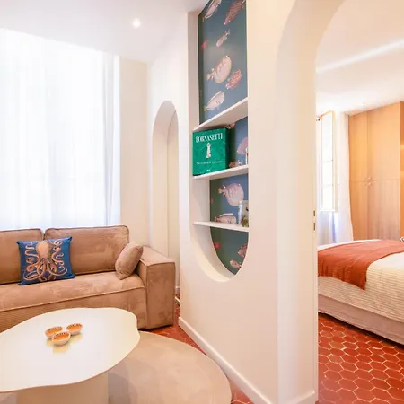 Apartment La Ramatuelle Place Des Lices *